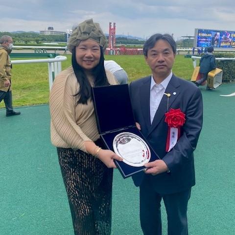 Owner Yoshitaka Matsumoto with MVRC committee member Su-Ann Khaw 
