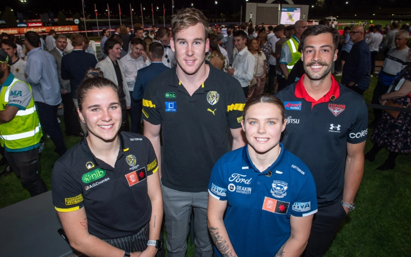 footy-friday-night-800x500