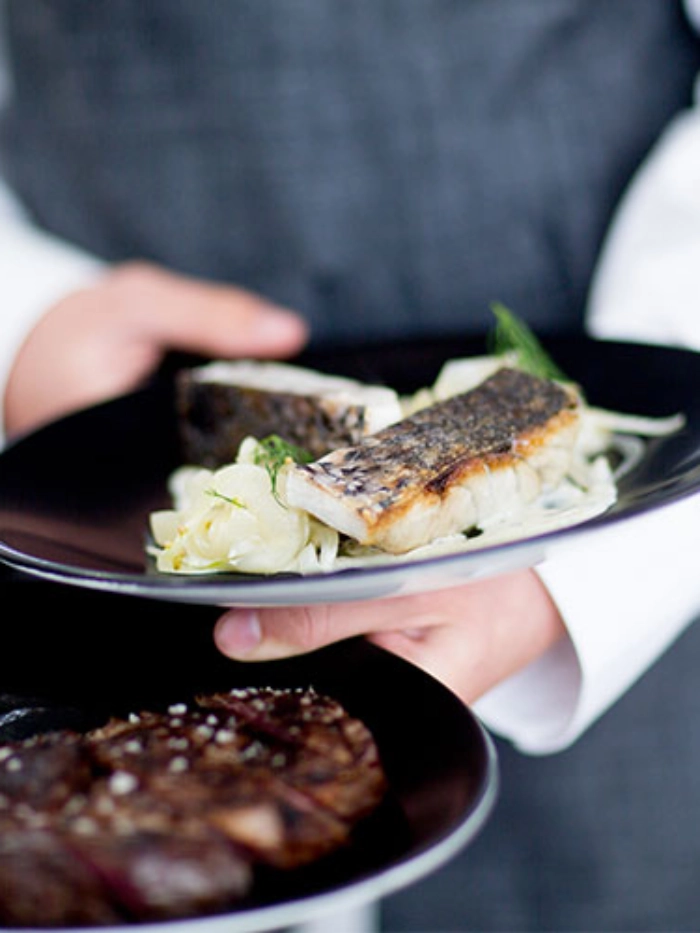 banquet-dinners-cocktail-sellingpts-2plates-1